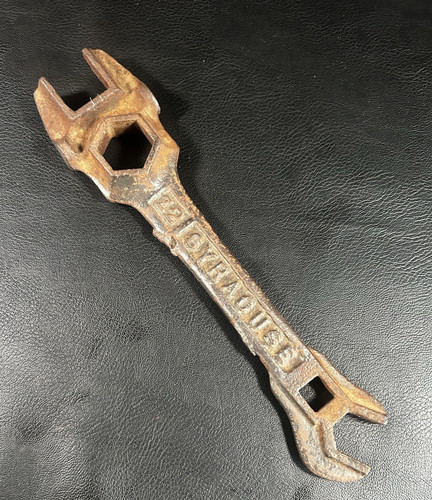 Antique syracuse john - ,