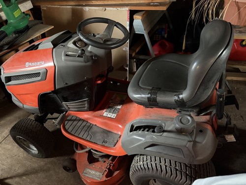 Husqvarna lawn tractor deck - lawn,