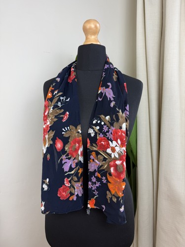 Vintage navy romantic floral - vintage,