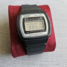 Vintage digital Casio F82 (108) watch 
