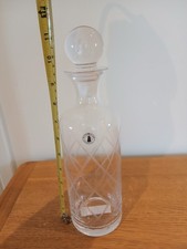glass decanter with stopper