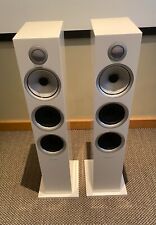 Bowers and Wilkins 704 S2 Floorstanding Speakers. White.