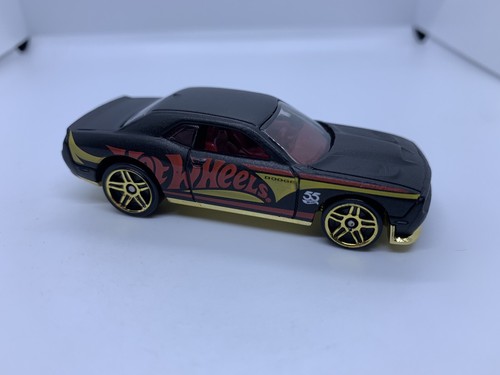 Hot wheels 15 dodge - hot,
