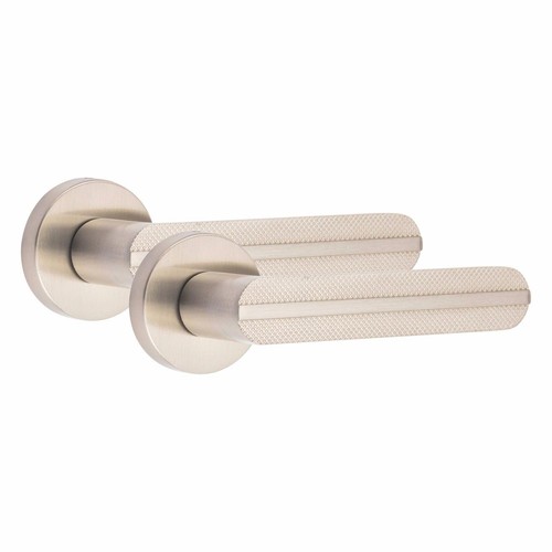 Knurled door handles - knurled, on