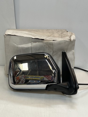 Toyota hilux wing mirror - toyota,