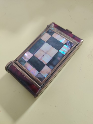 Vintage powder compact - , or
