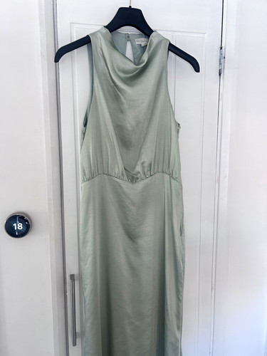 Pretty lavish green satin cowl - pretty,
