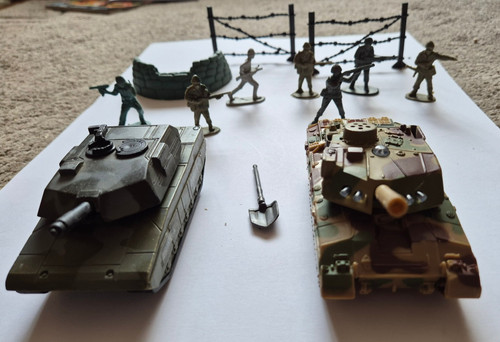 Tanks toy soldiers earth - &,