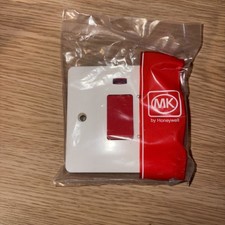 MB5105WHI 32A 1G DP Switch