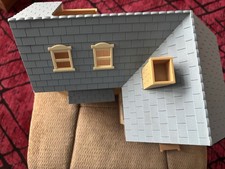 Sylvanian Families(421) Blue Roof House And Furniture Accessories And 2 Figures