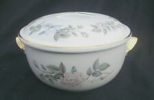 Royal Worcester JUNE GARLAND Casserole. Oven to tableware.