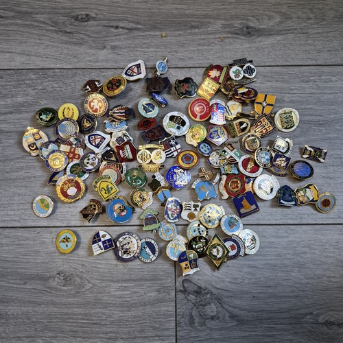 100 bowling badges bundle - badges, 3