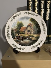 COLLECTABLE  FINEST BONE CHINA