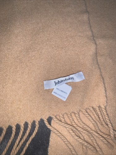 Johnstons 100 lambswool camel - 100%,