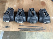 Thule 757 Foot Pack for raised Rails. Lockable With 2 Keys. Great Condition.