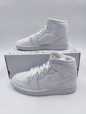 Nike Air Jordan 1 Mid Triple