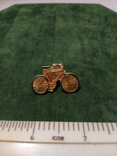 Vintage bicycle pin - vintage,