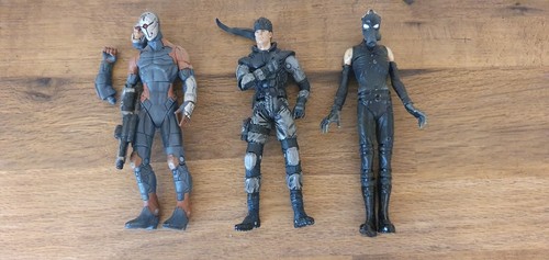 Metal gear solid figures - gear,