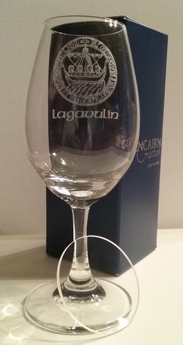 Lagavulin islay crest scotch - lagavulin,