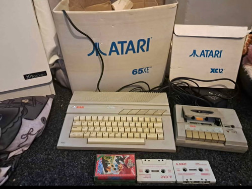 Atari 65xe box - box, with