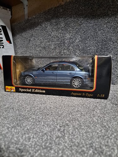 Maisto jaguar type 1999 - 1:18,