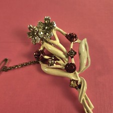 Beautiful Vintage Stamped Hollywood Brooch. Mixed Materials 