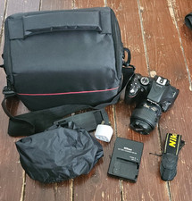 Nikon D5200 DSLR Camera Bundle + Bag + 18-55mm AF-S Lens Low Shutter Count 4.4k