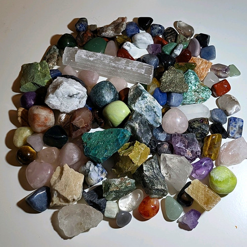 Mixed assorted crystals - assorted,