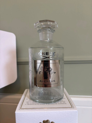 Empty decanter creed aventus - decanter,