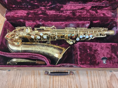 Conn naked lady alto - conn,
