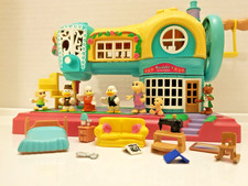 Vintage Teeny Weeny Families Waddles Boutique Sewing Machine Plus figures etc.