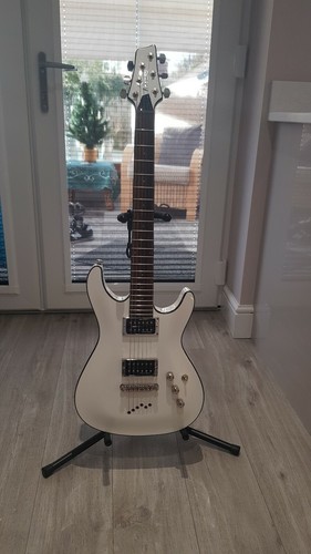 Ibanez sz320 - ibanez,