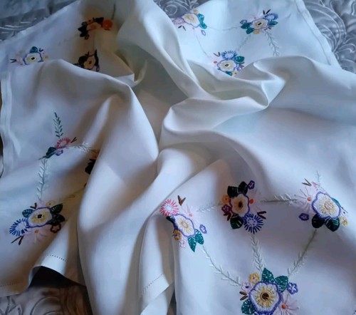 Delightful hand embroidered - ,