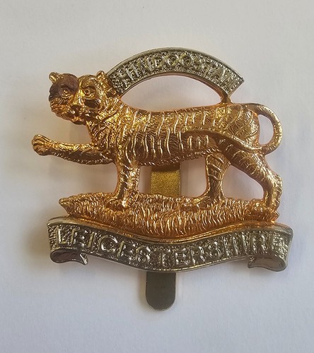 Army cap badge royal - army,