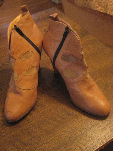 Vintage 70s 80s caramel tan - vintage,