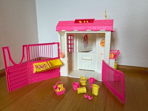 Barbie feeding fun - barbie, stable