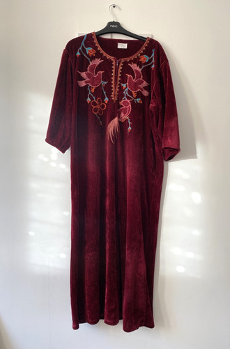 Red embroidered velvet - , dress