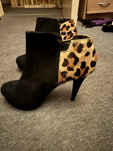 Leopard print ankle boots size - print,