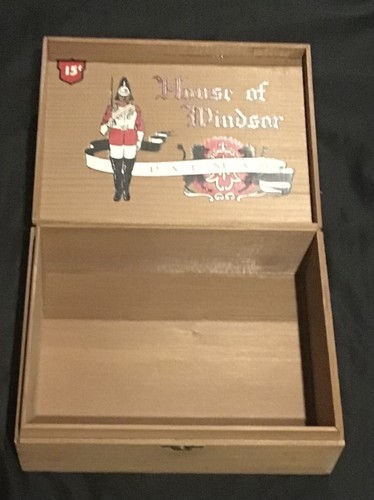 Vintage wood cigar - box, house