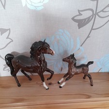 beswick horses. Brown Foal & Horse