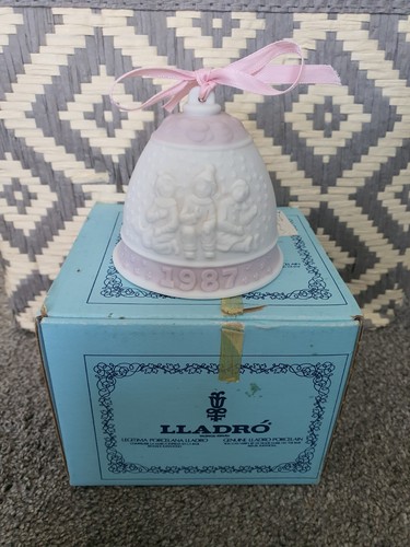 Lladro 1987 christmas bell - 1987,