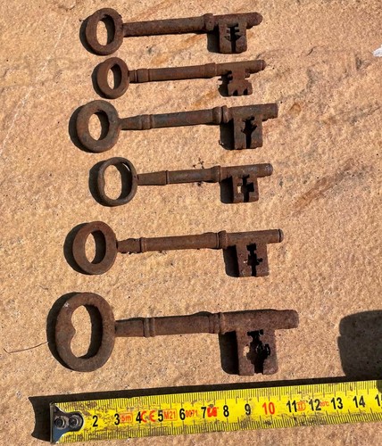 Vintage antique lock - lock, keys