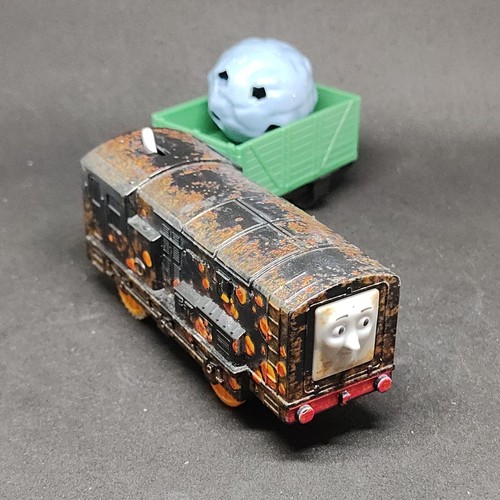 Trackmaster diesel tunnel - trackmaster,