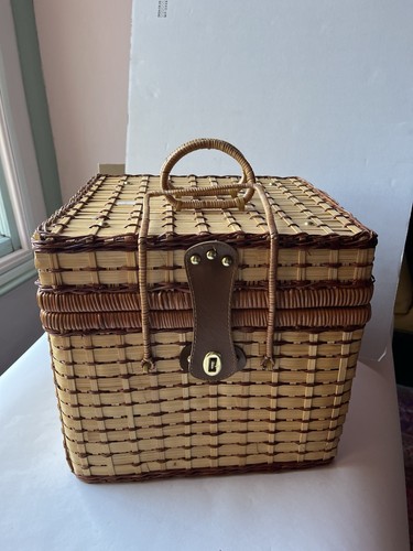 Vintage woven rattan - vintage, picnic