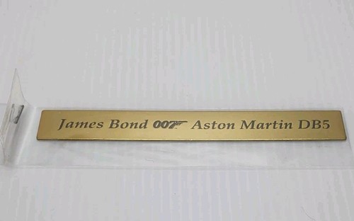 Danbury mint aston martin - mint,