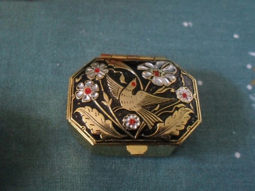 Vintage gold tone toledo - gold,