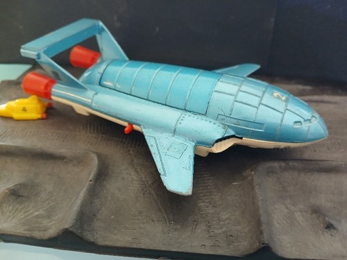 Dinky toys thunderbirds - dinky,