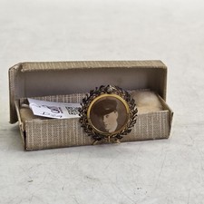 WW1-era military sweetheart
