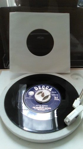 Beverley sisters little - beverley, sisters: