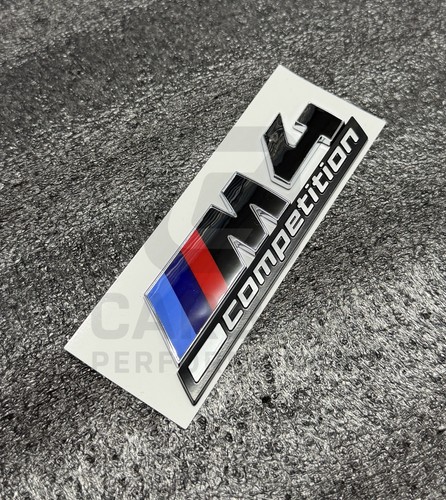 Rear boot badge - badge, logo